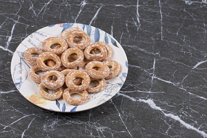 Yogurt-Covered Pretzel Bites